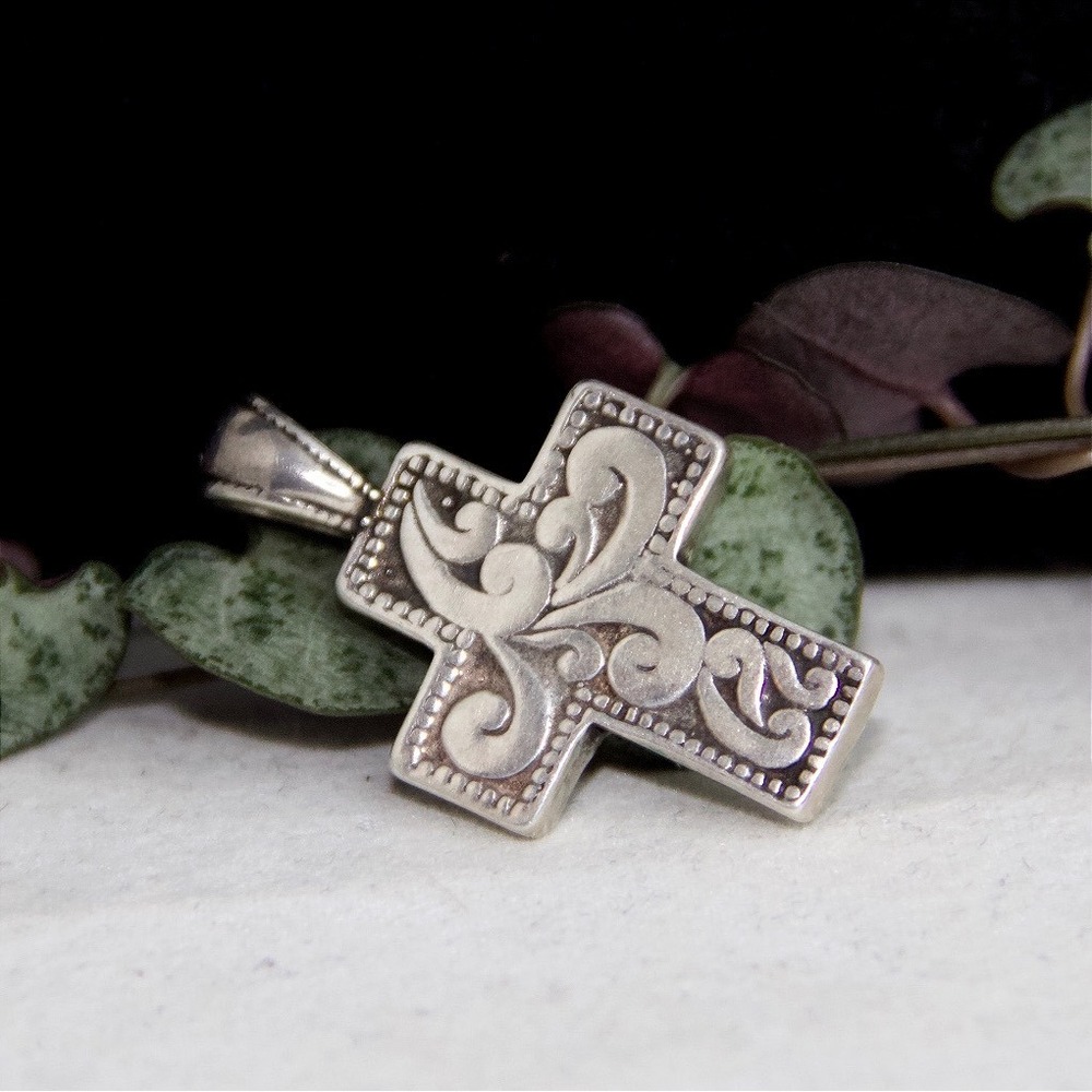 Vintage Sterling Silver Scrollwork Cross Pendant Filigree Oxidized Religious
